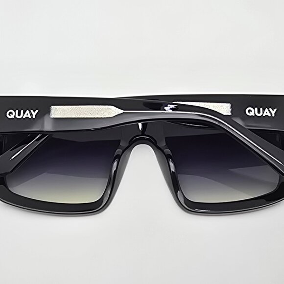 Quay Australia Get In Line Black Frame Green Smoke Gradient Lens Sunglasses 57mm main image 8